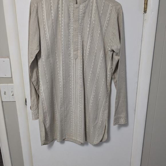 Men's Kurta - Picture 2 of 5